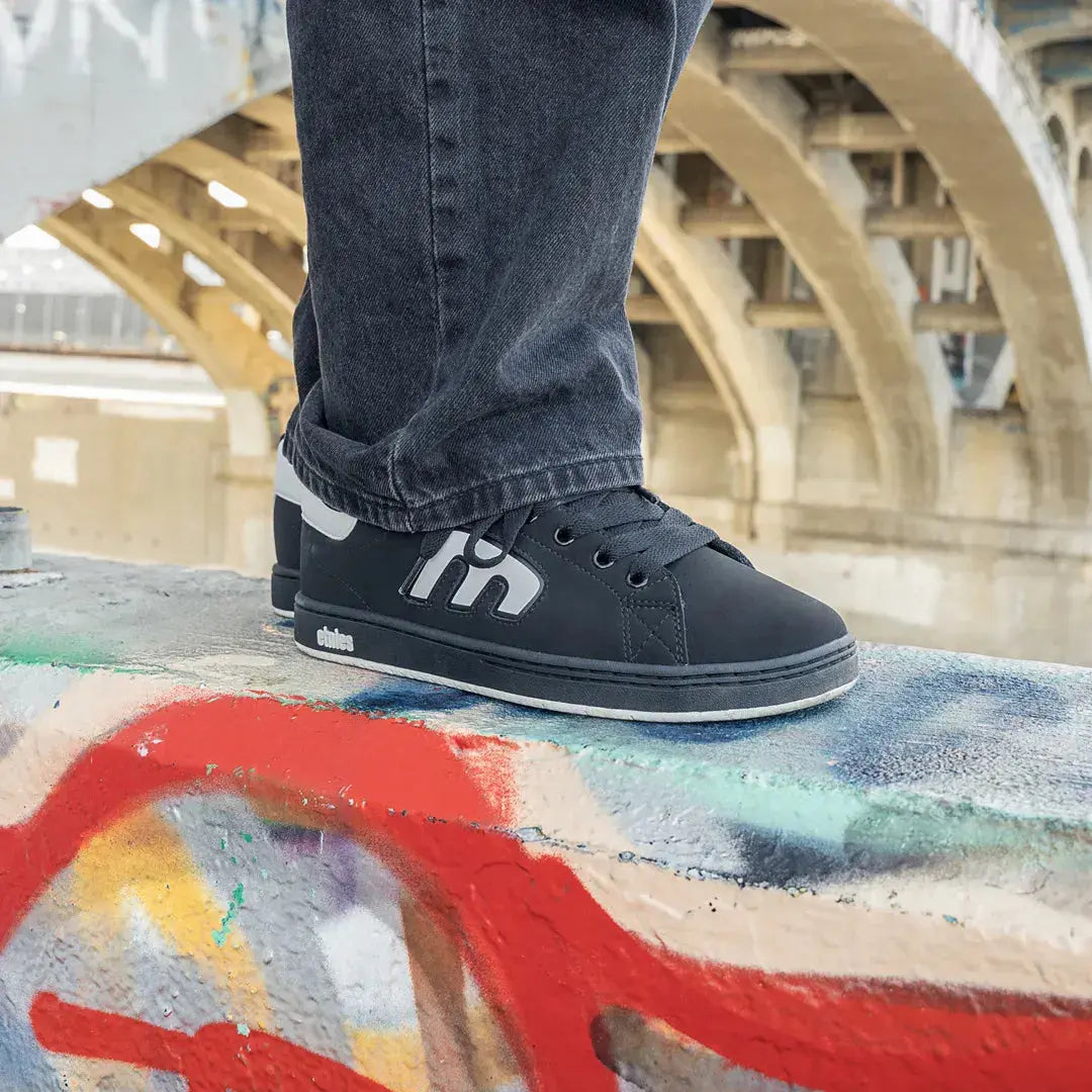 Etnies Featured - Callicut Skate Low-Top Shoe - men's shoes