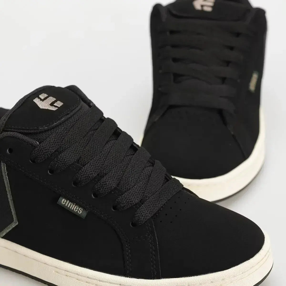 Etnies Classic - Fader Low-Top Shoe - Skate Shoe