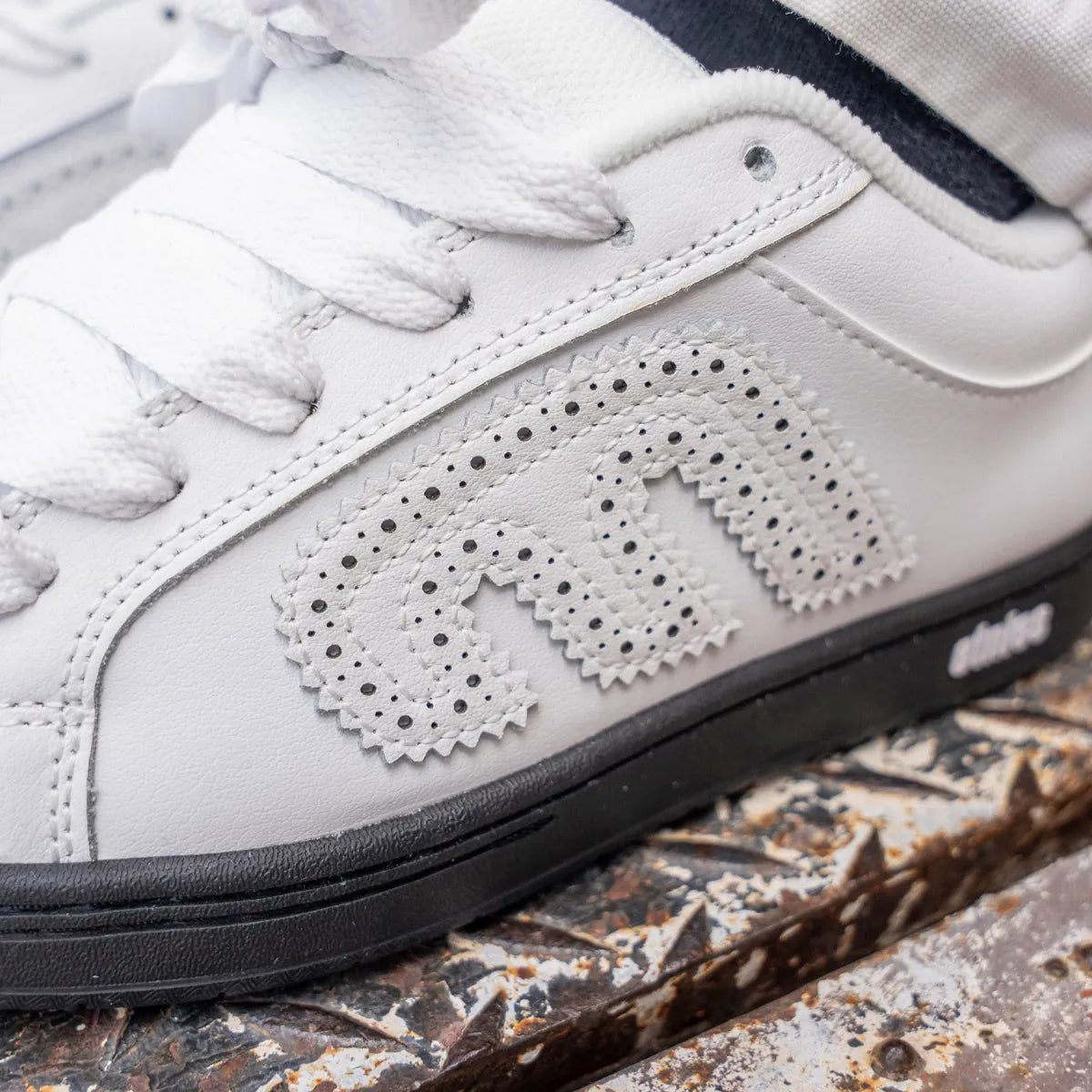 Etnies New - White Chunky Suede Skate Shoes – Kingpin