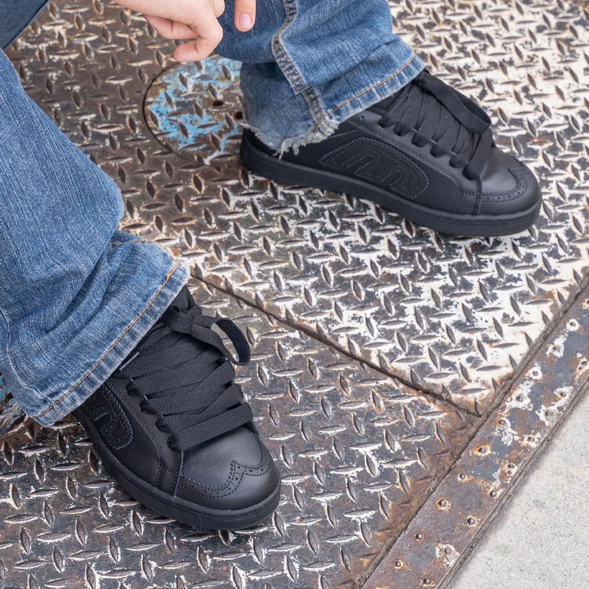 Etnies Top Pick - Black Chunky Suede Skate Shoes – Kingpin