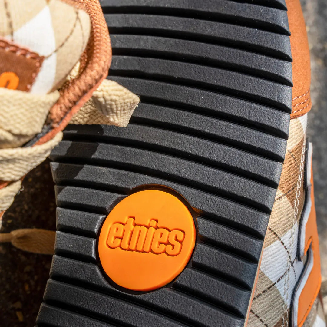 Etnies Latest - Brown Suede Low-Top Skate Shoes – Locut 2K