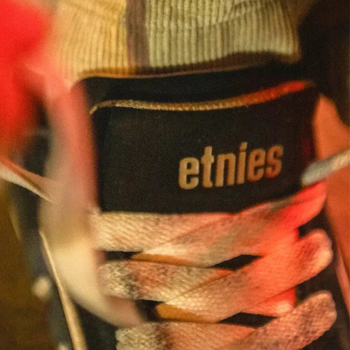 Etnies Special Offer - Locut Triple Tongue Skate Low-Top Shoe