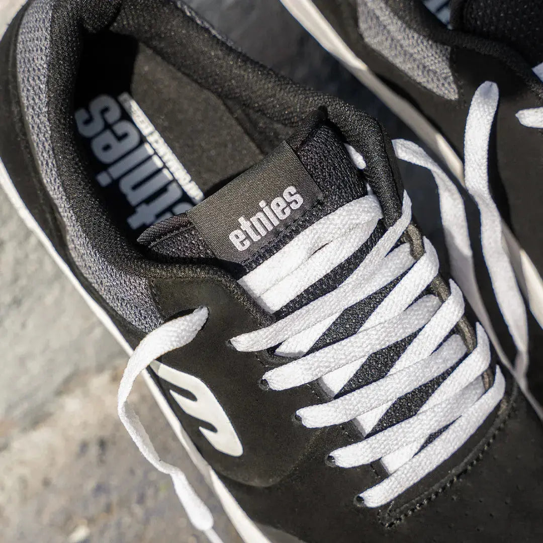 Etnies Great Value - Marana OG Skate Low-Top Shoe - men's shoes