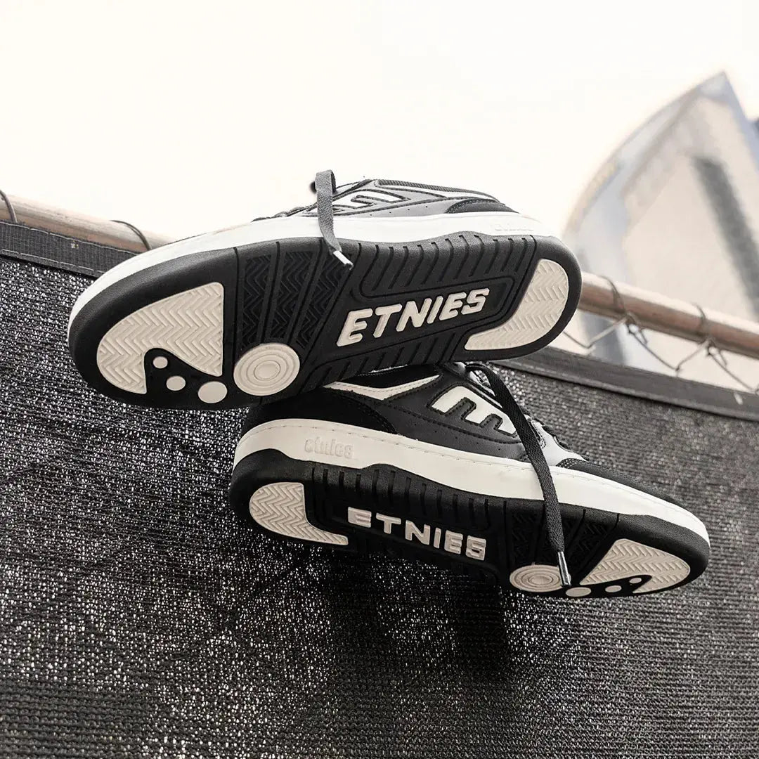 Etnies Classic - Loot Skate Low-Top Shoe - Skateboarding