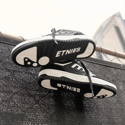 Etnies Classic - Loot Skate Low-Top Shoe - Skateboarding